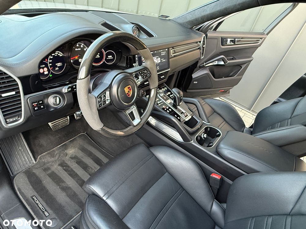 Porsche Cayenne - 40