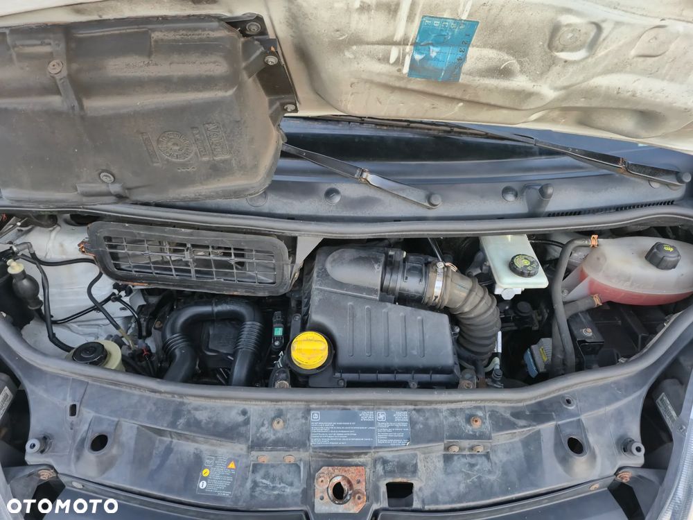 Renault Trafic - 13