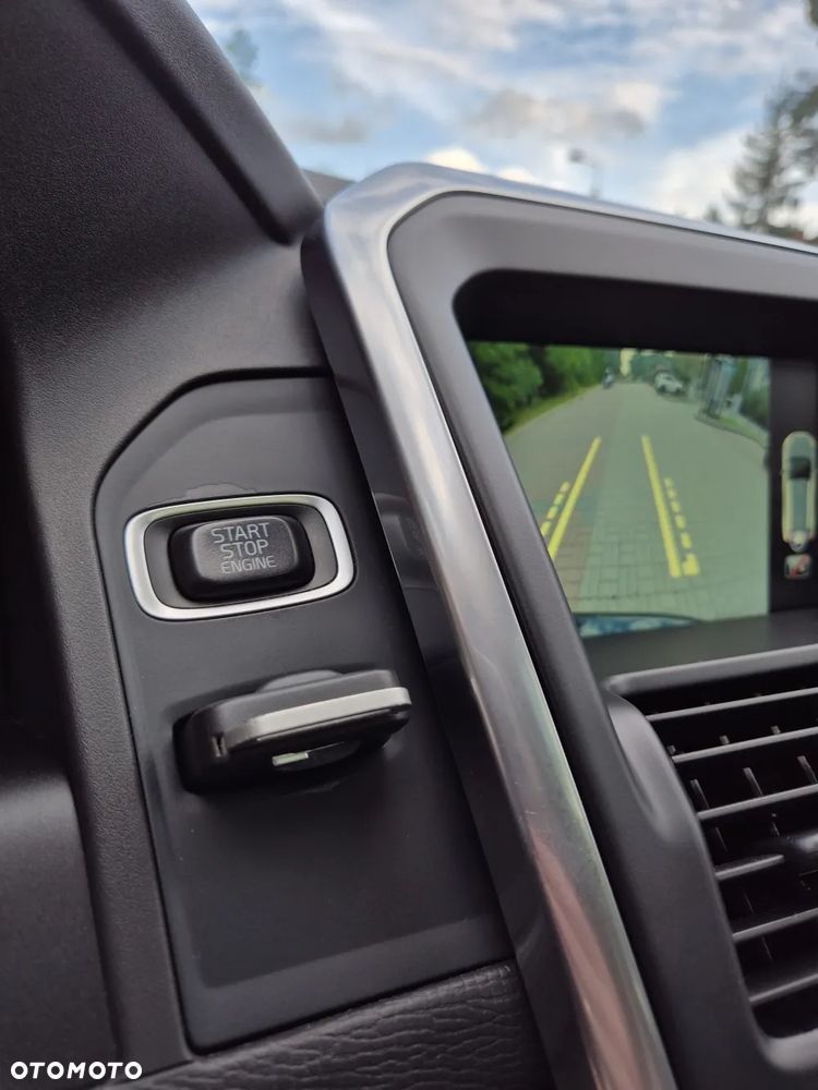 Volvo XC 60 D4 Geartronic Momentum - 23