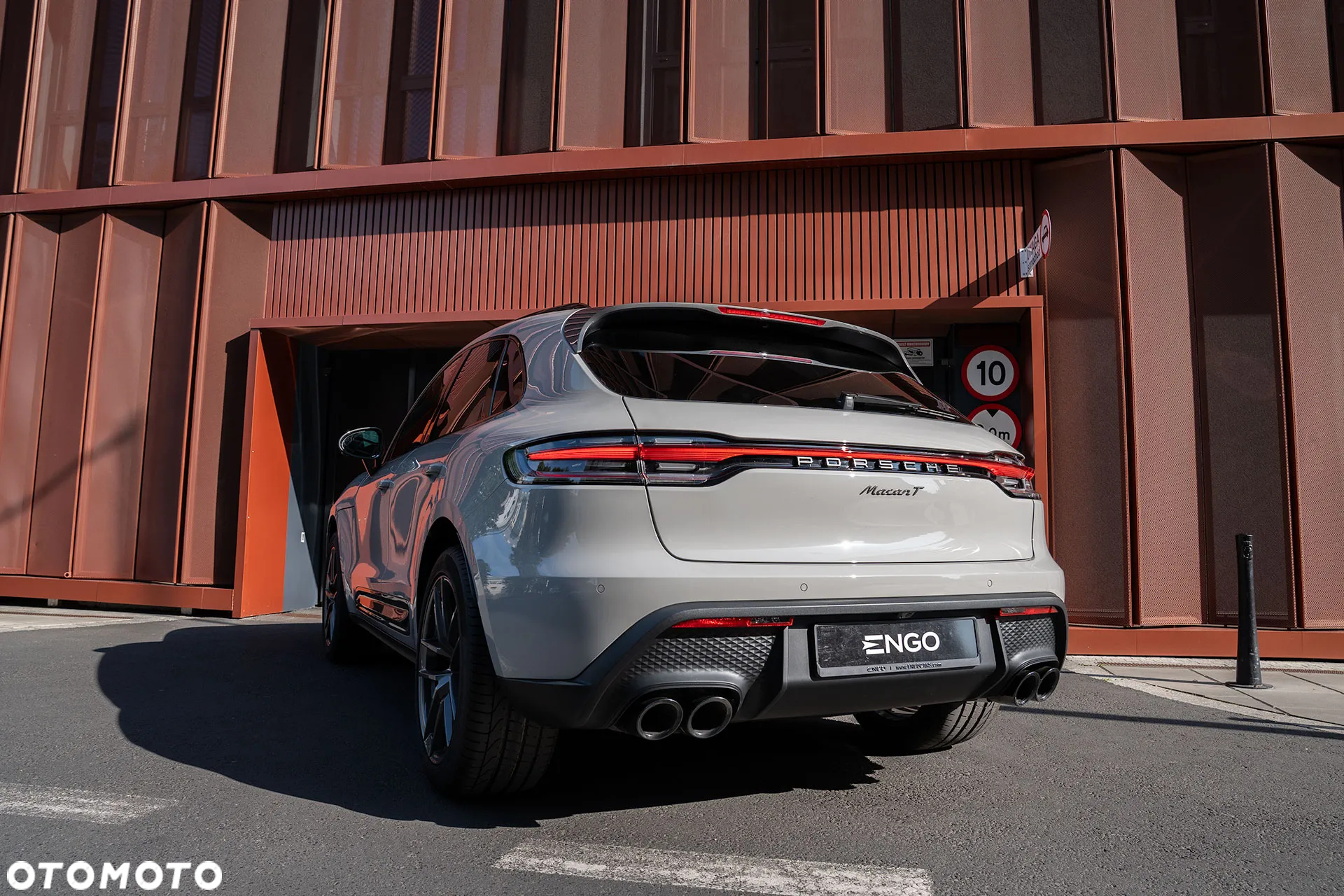 Porsche Macan T - 13