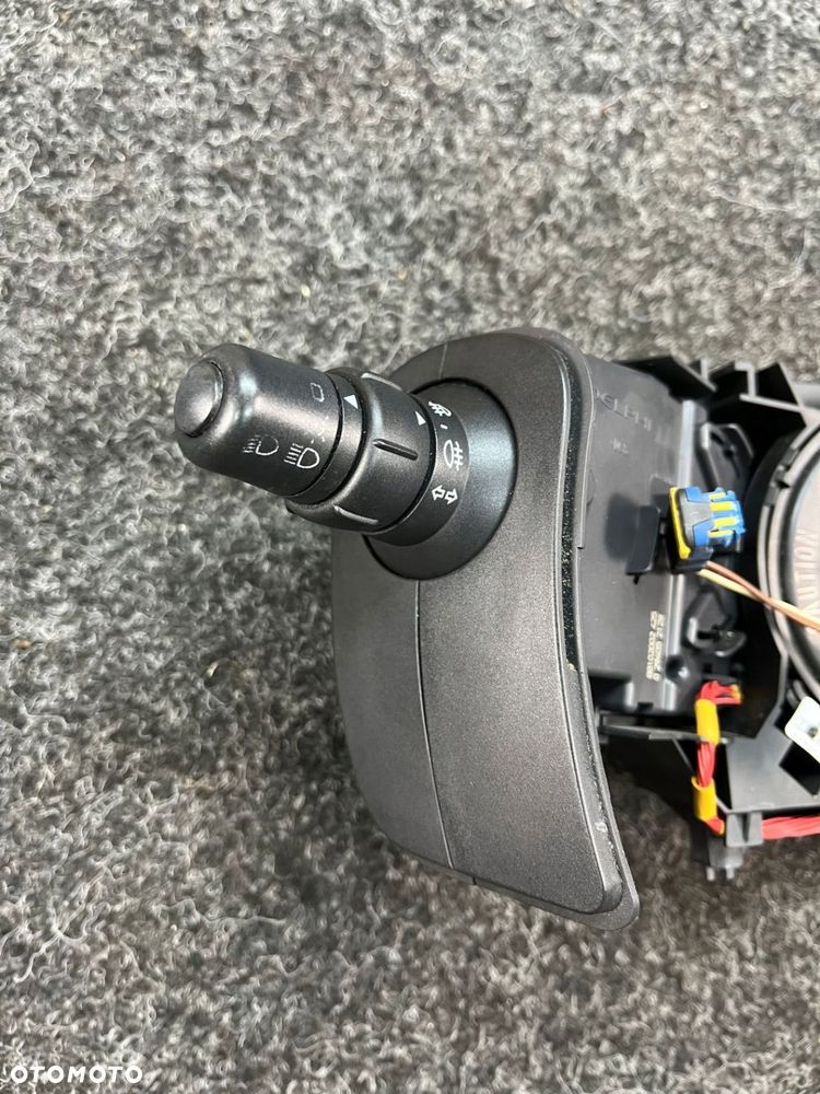 renault clio III przełącznik zespolony taśma 8200245438 - 3