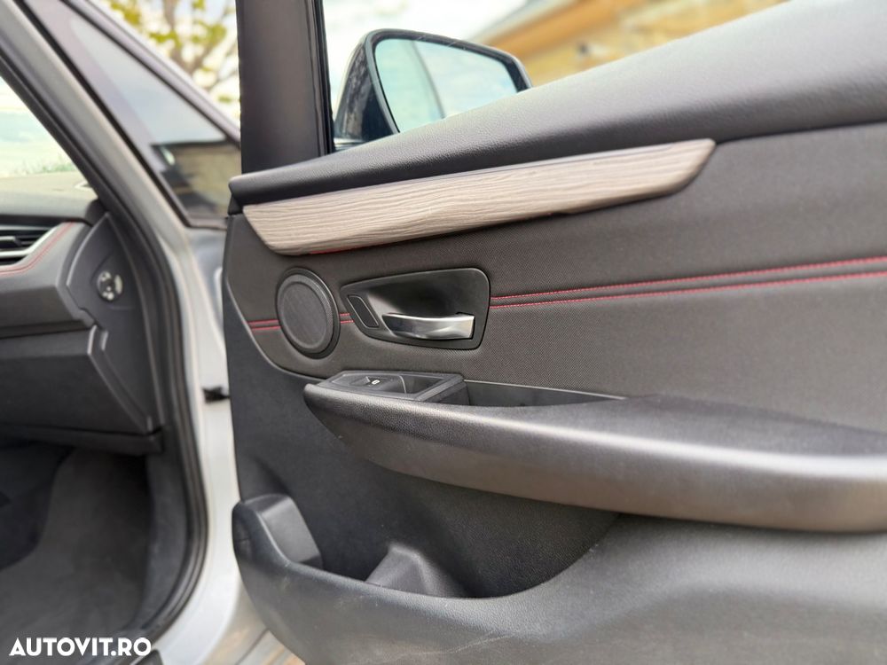 BMW Seria 2 218d - 16