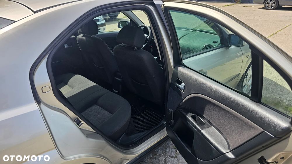 Ford Mondeo 2.0 TDCI Trend X - 12