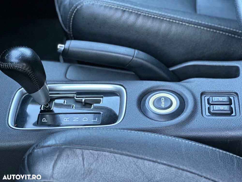 Mitsubishi Outlander - 10