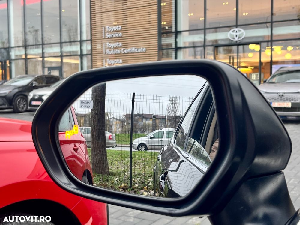 Toyota Camry 2.5 Hybrid Exclusive - 30