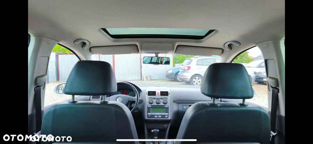 Volkswagen Touran 2.0 TDI DPF DSG Highline - 16