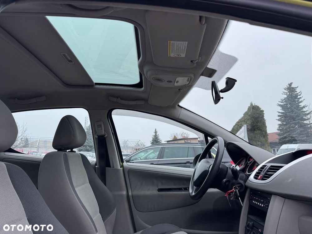 Peugeot 207 95 VTi Premium - 12