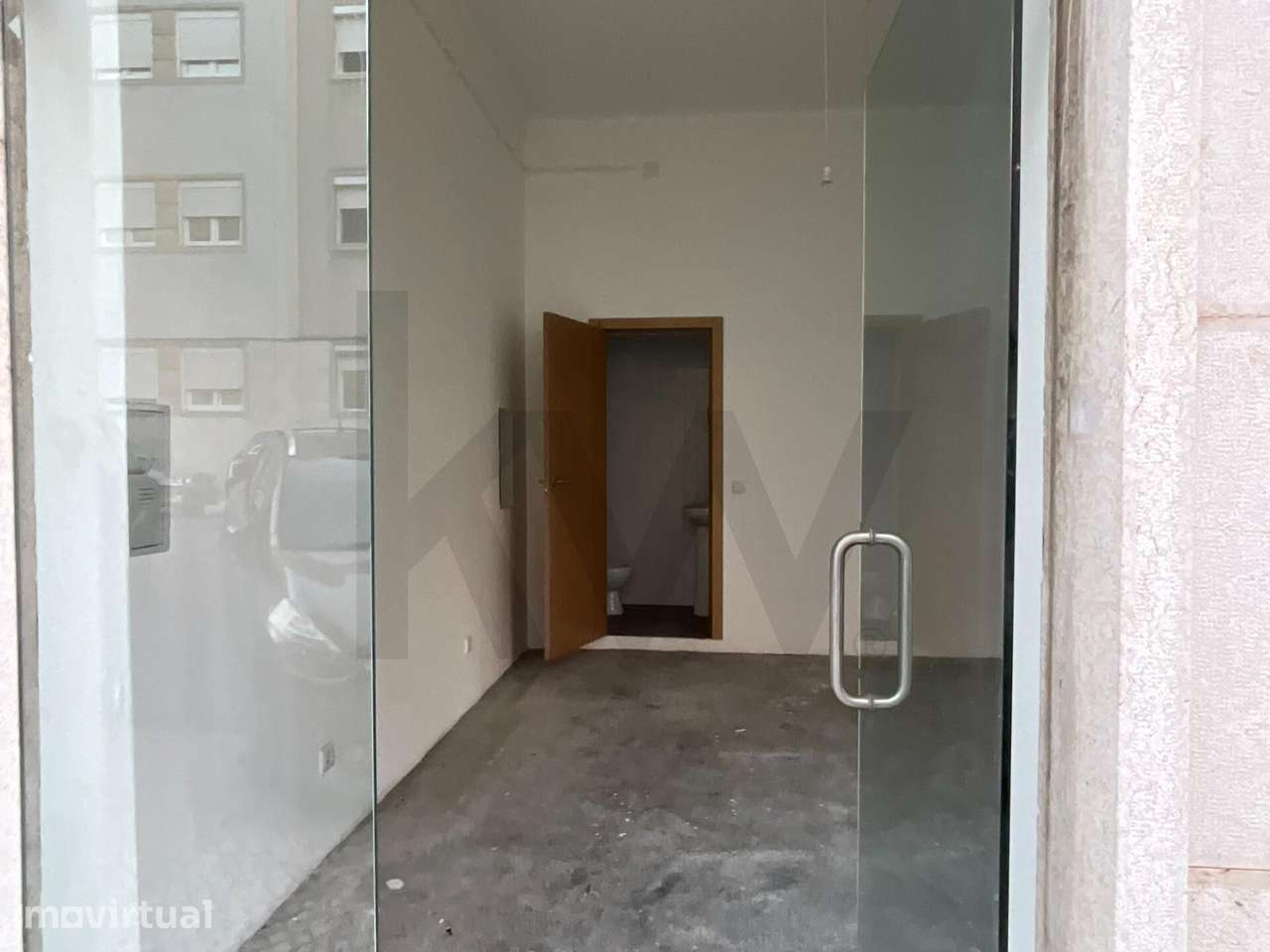 Espaço Comercial em Campo de Ourique - Grande imagem: 2/12