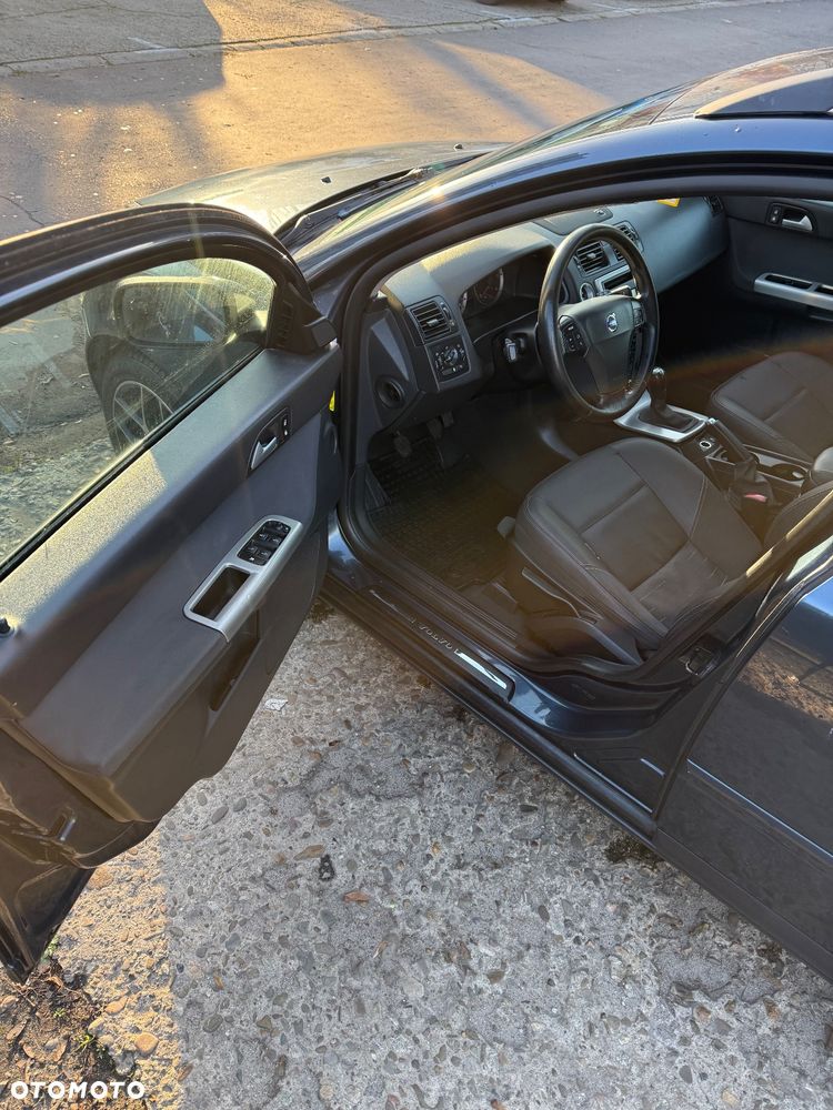 Volvo V50 - 4