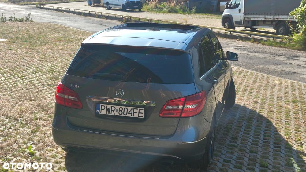 Mercedes-Benz Klasa B 180 AMG Line - 4