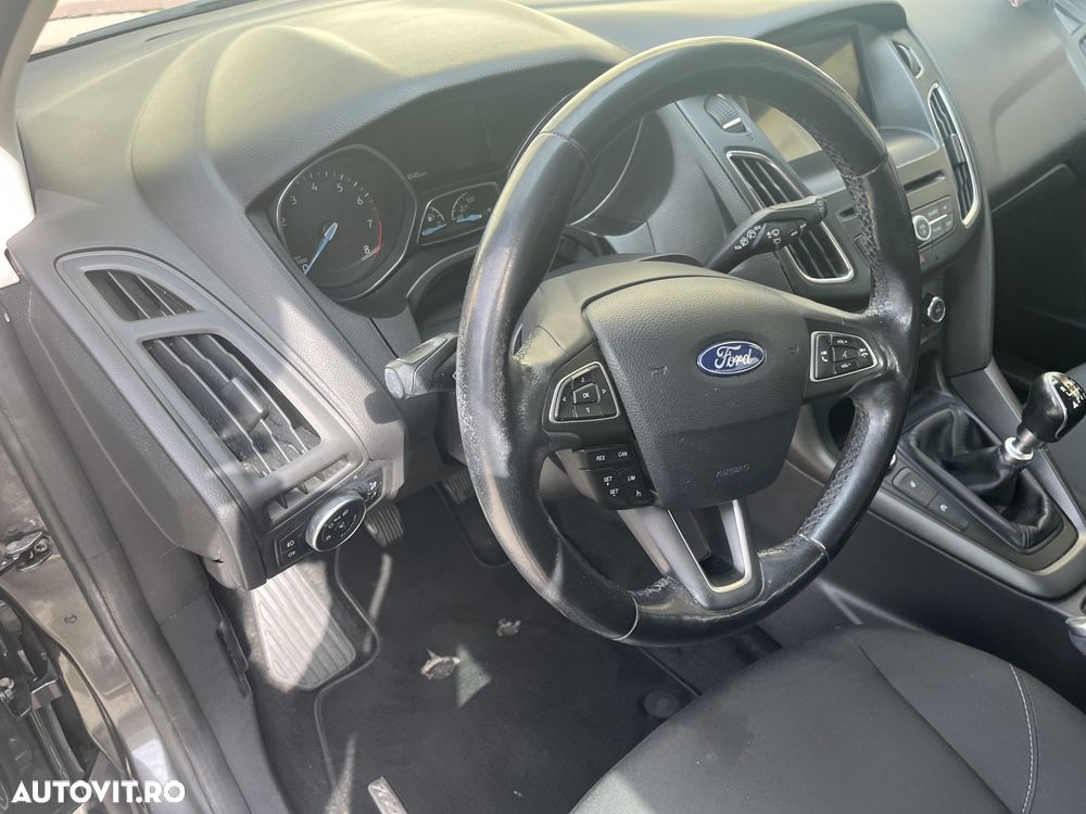 Ford Focus - 5
