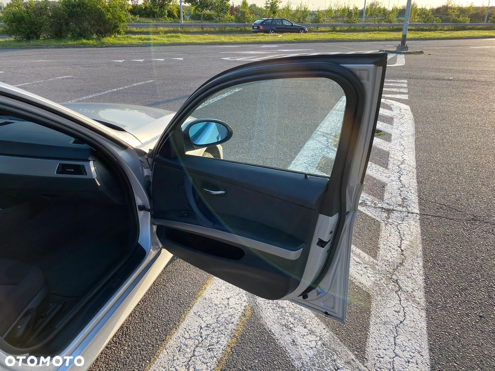 BMW Seria 3 318i - 17