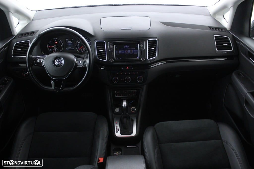 VW Sharan 2.0 TDI Blue Highline DSG - 18