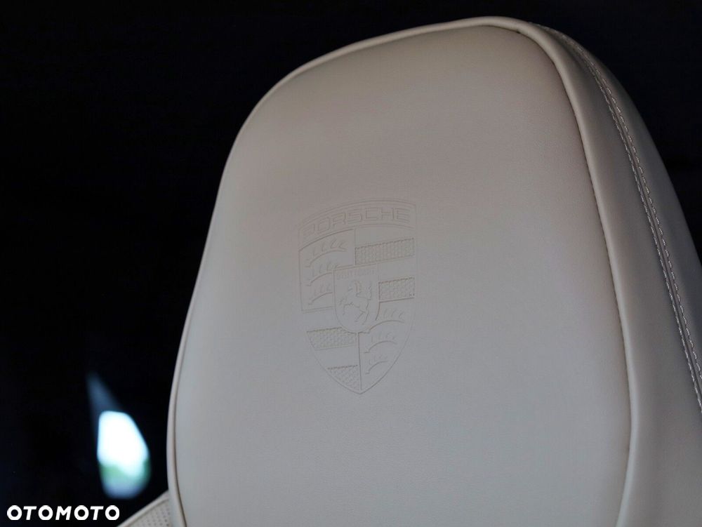 Porsche Cayenne - 24