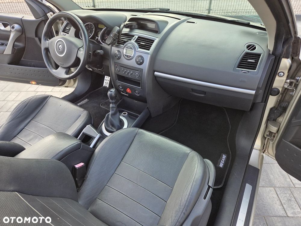 Renault Megane 2.0 16V Expression - 23