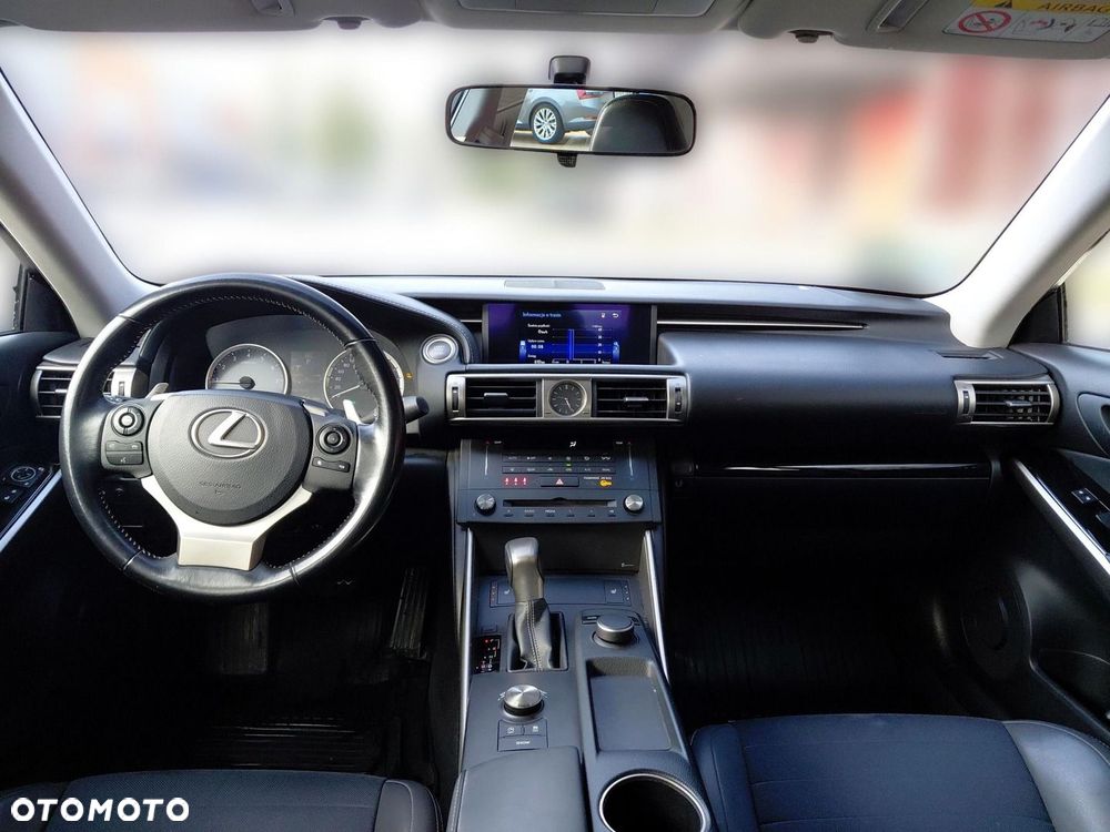 Lexus IS 200t Elite - 12