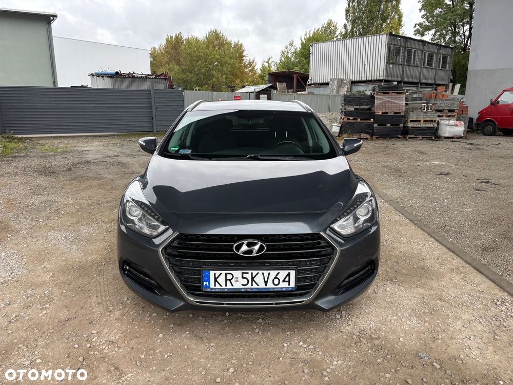 Hyundai i40 1.7 CRDi Comfort DCT - 2