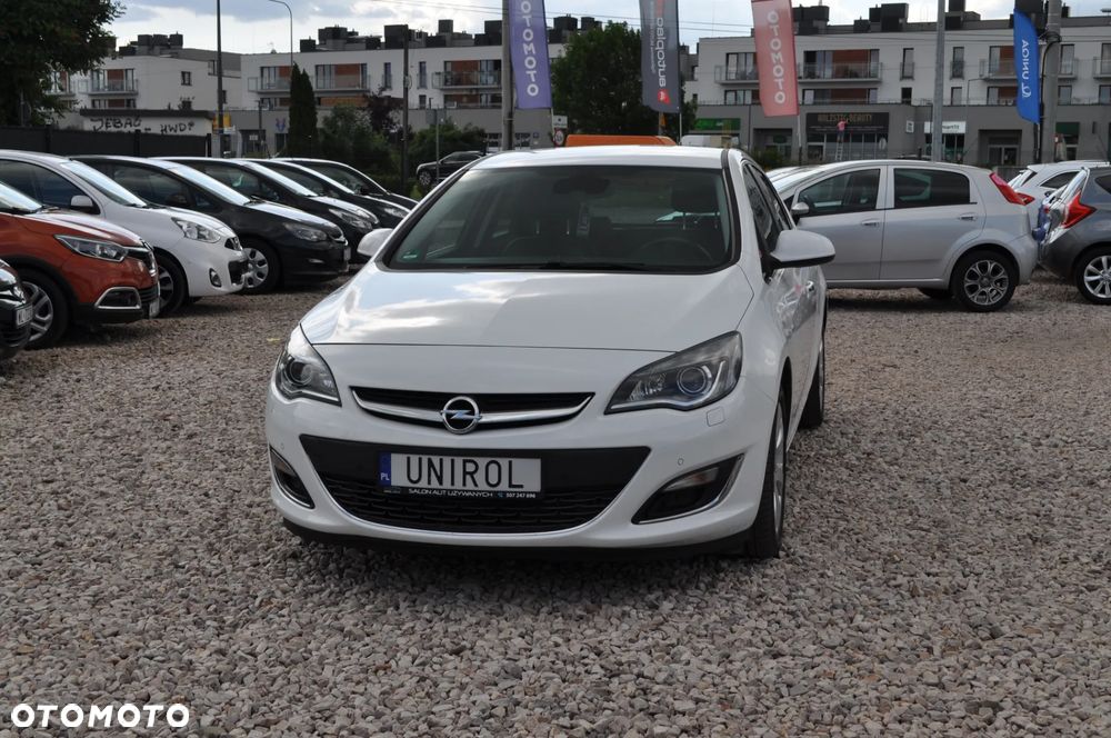 Opel Astra 1.4 Turbo Exklusiv - 3
