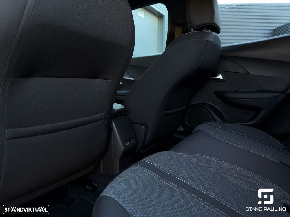 Peugeot e-2008 54 kWh Allure - 33