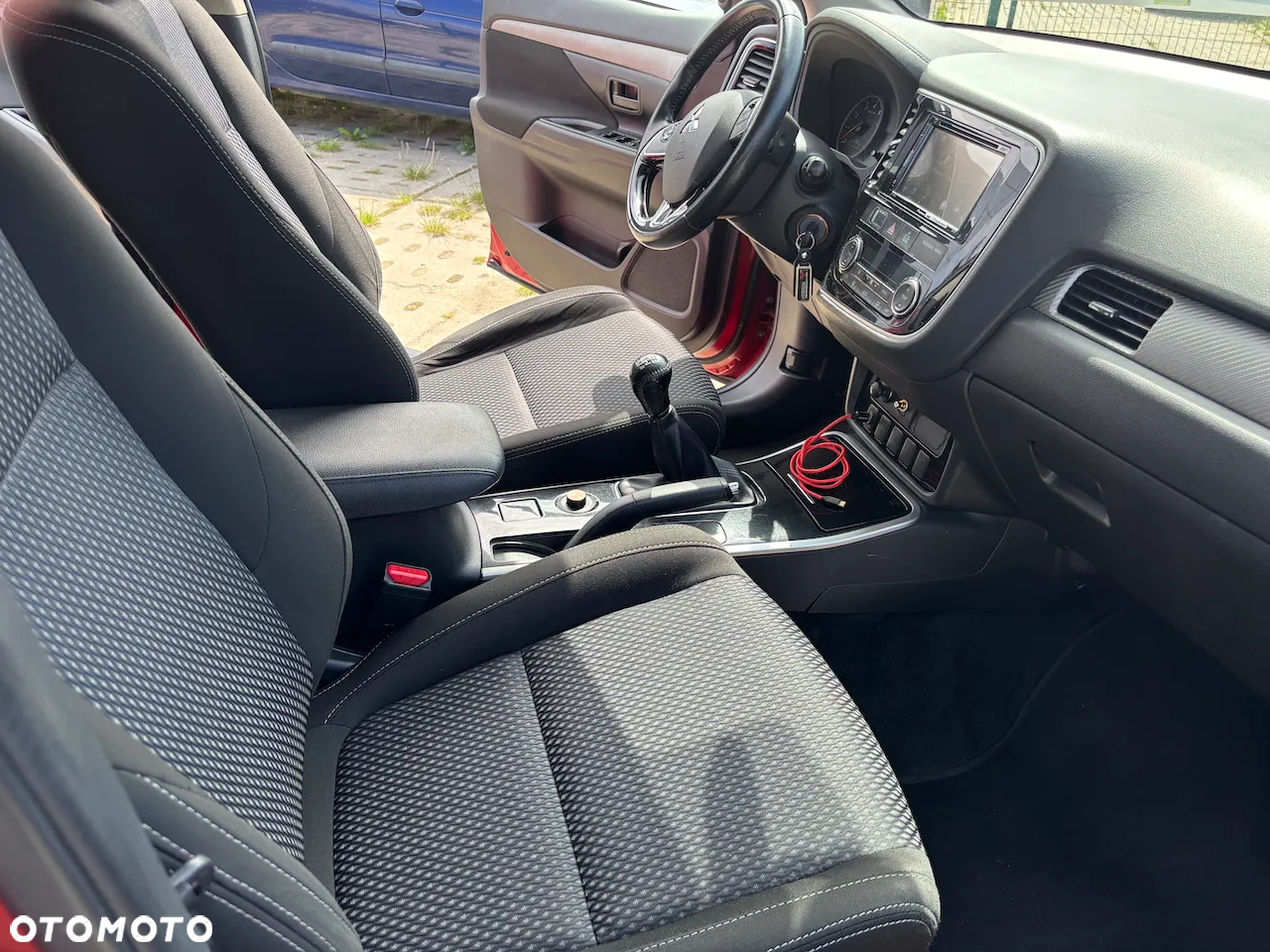 Mitsubishi Outlander 2.0 Invite + 2WD - 11