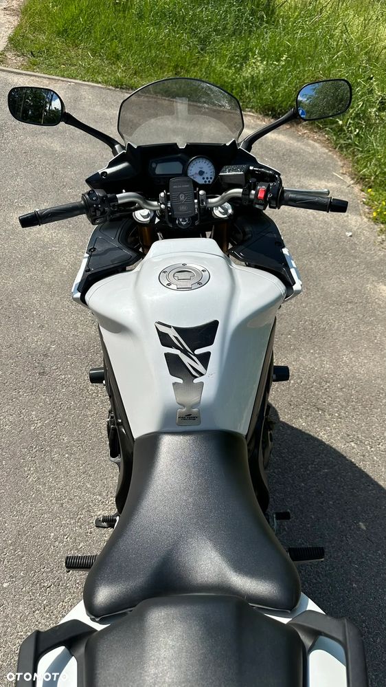 Yamaha FZ8 - 12