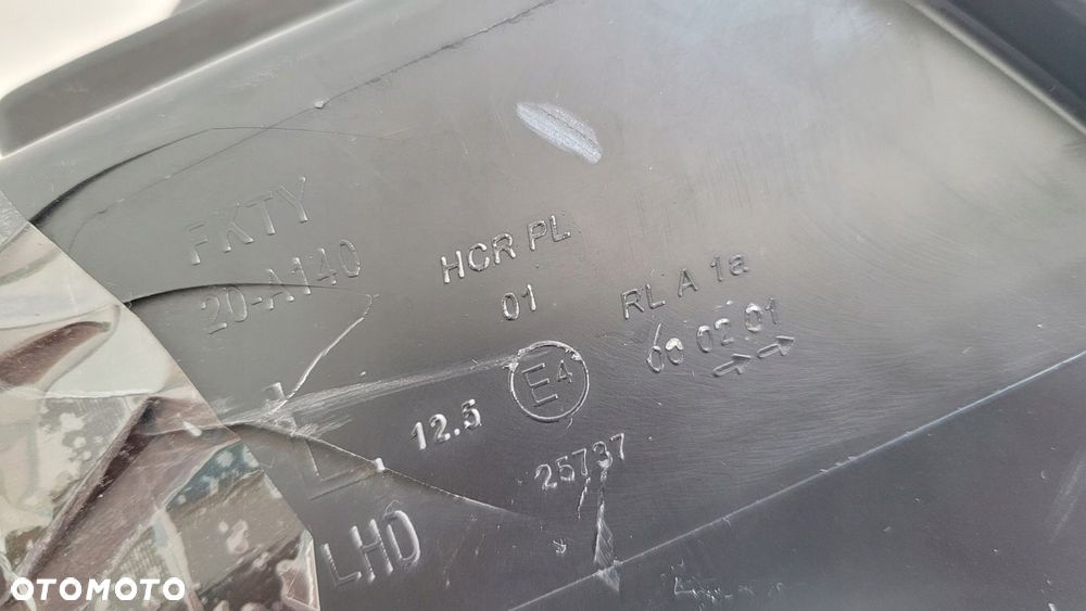 LAMPA PRAWA PRZÓD PRZEDNIA LEVC TX VN5 - 15