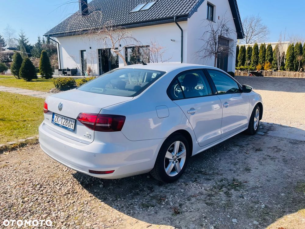 Volkswagen Jetta 2.0 TDI DPF BMT Comfortline - 11