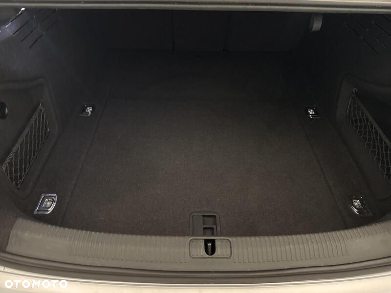 Audi A4 40 TDI Quattro Advanced S tronic - 24