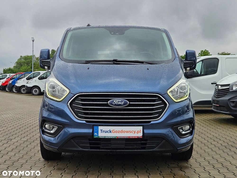 Ford Tourneo Custom - 4