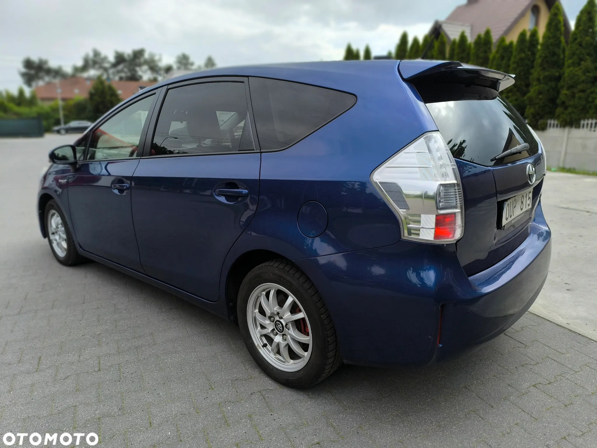 Toyota Prius+ (Hybrid) - 5