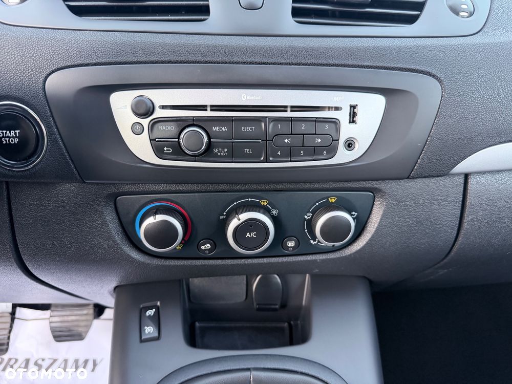 Renault Scenic - 17
