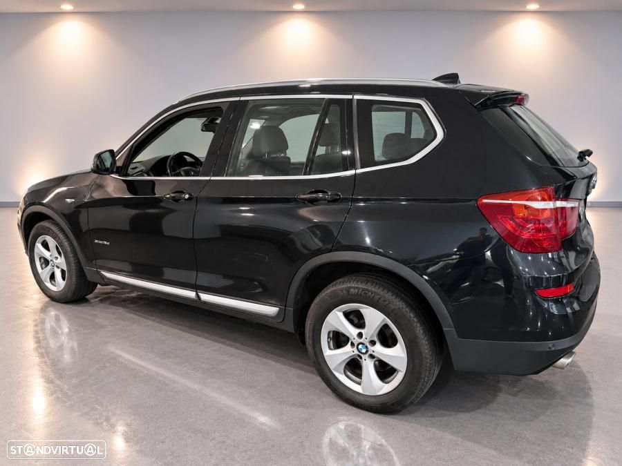BMW X3 18 d sDrive xLine — photo 4