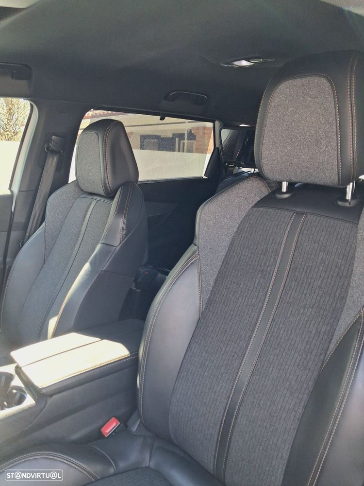 Peugeot 5008 THP 165 EAT6 Allure - 16