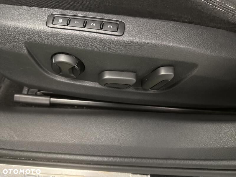 Skoda Superb 2.0 TDI SCR Style DSG - 20