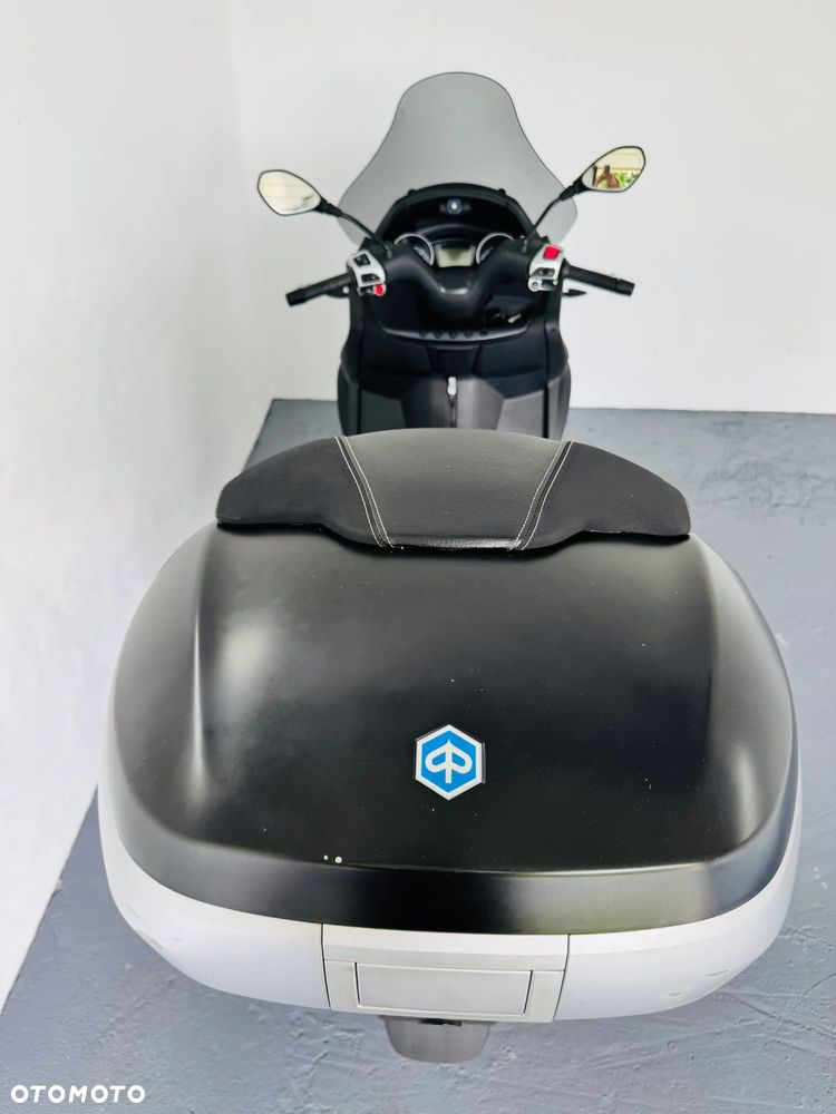 Piaggio MP-3 - 22