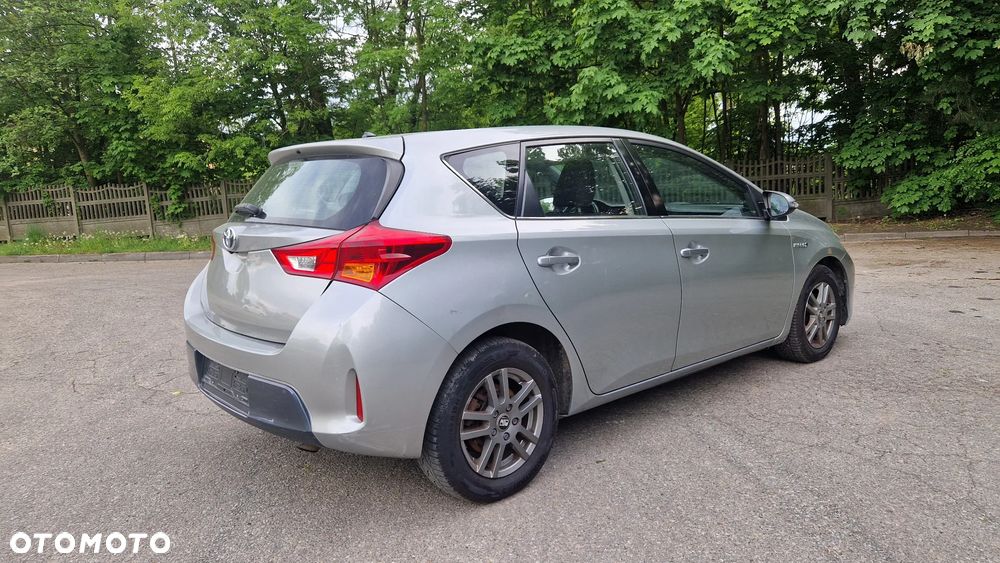 Toyota Auris - 4