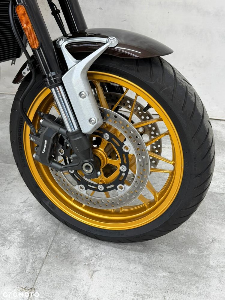 Kawasaki Z 900 RS - 14