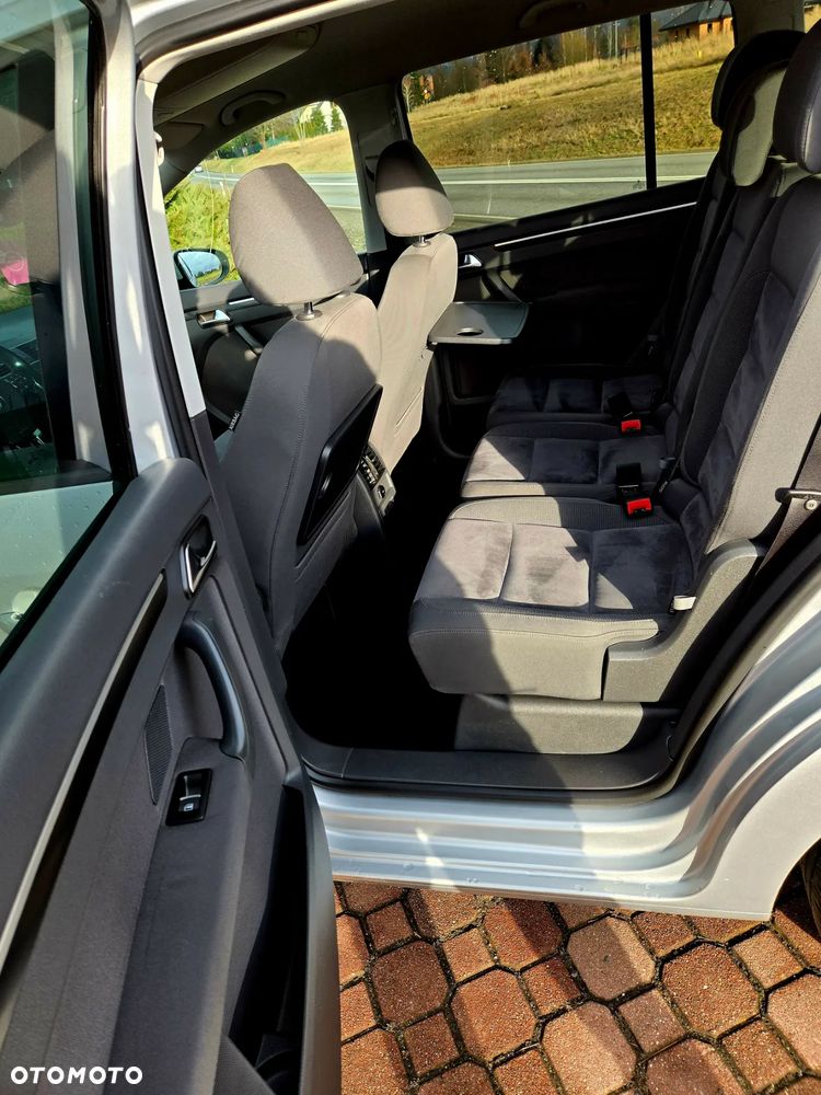 Volkswagen Touran 2.0 TDI DPF BlueMotion Technology DSG Life - 10