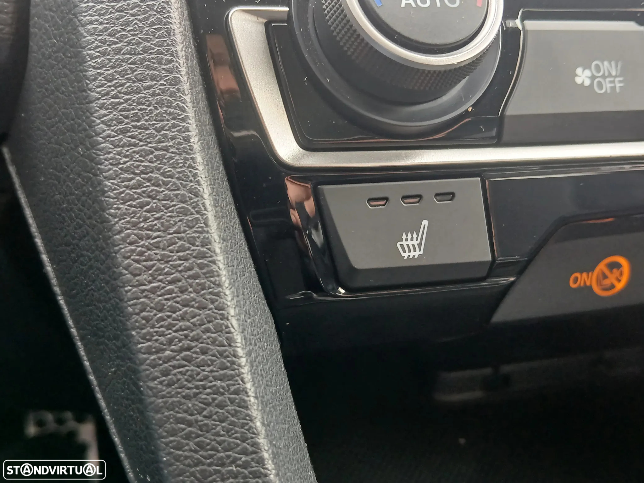 Honda Civic 1.5 i-VTEC Sport - 32