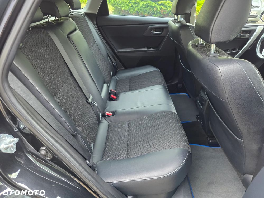 Toyota Auris - 22