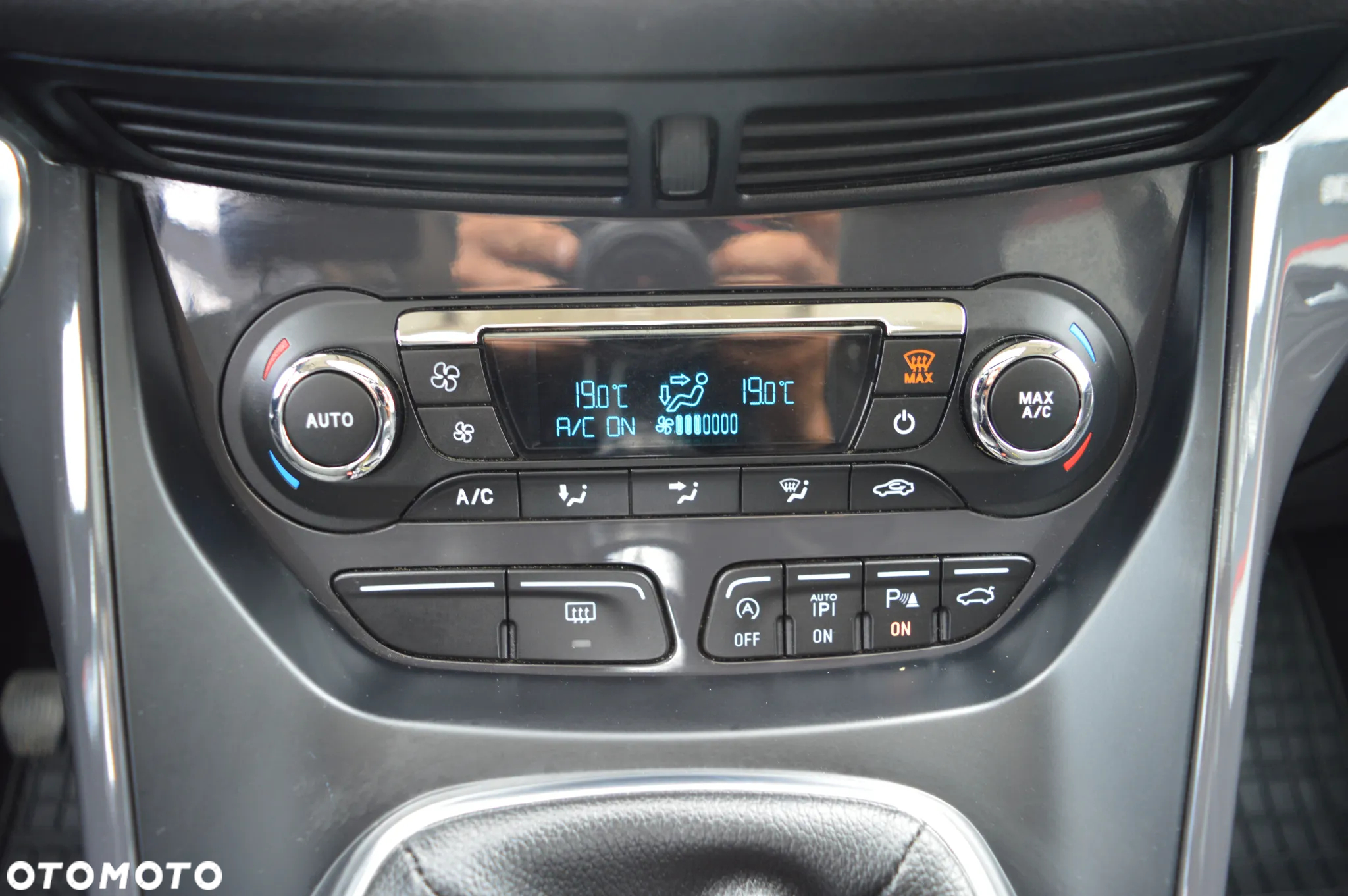 Ford Kuga 2.0 TDCi 4WD Titanium - 19