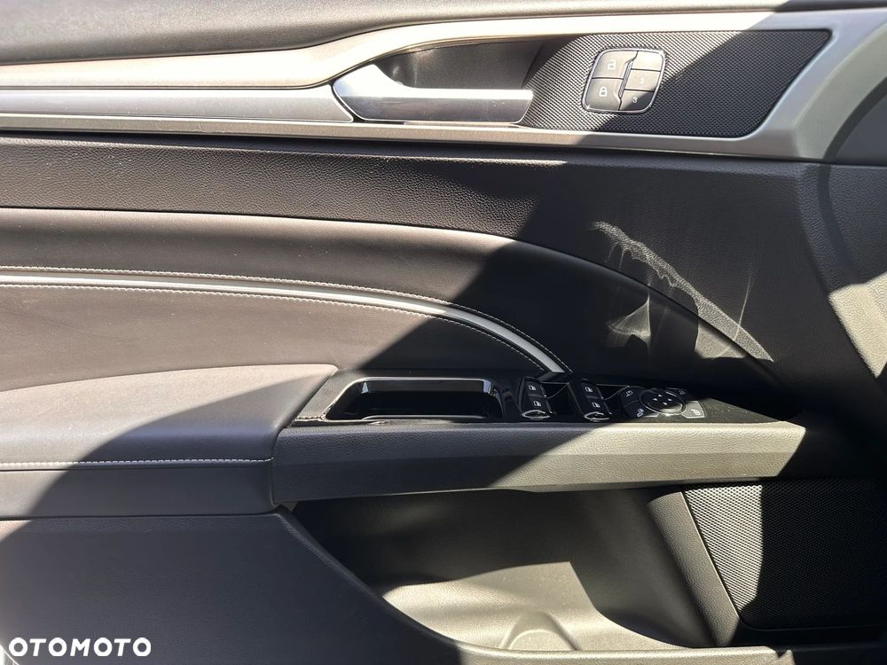 Ford Mondeo Vignale 2.0 TDCi PowerShift - 8