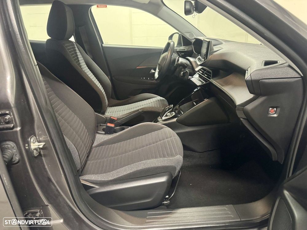 Peugeot 2008 1.2 PureTech Active Pack EAT8 - 26