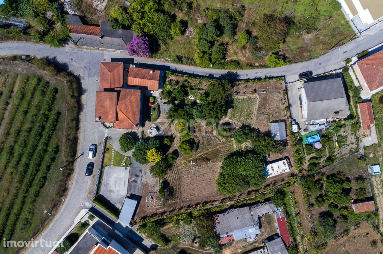 Terreno com 2184m2 em Sande São Clemente, Guimarães - Grande imagem: 4/7