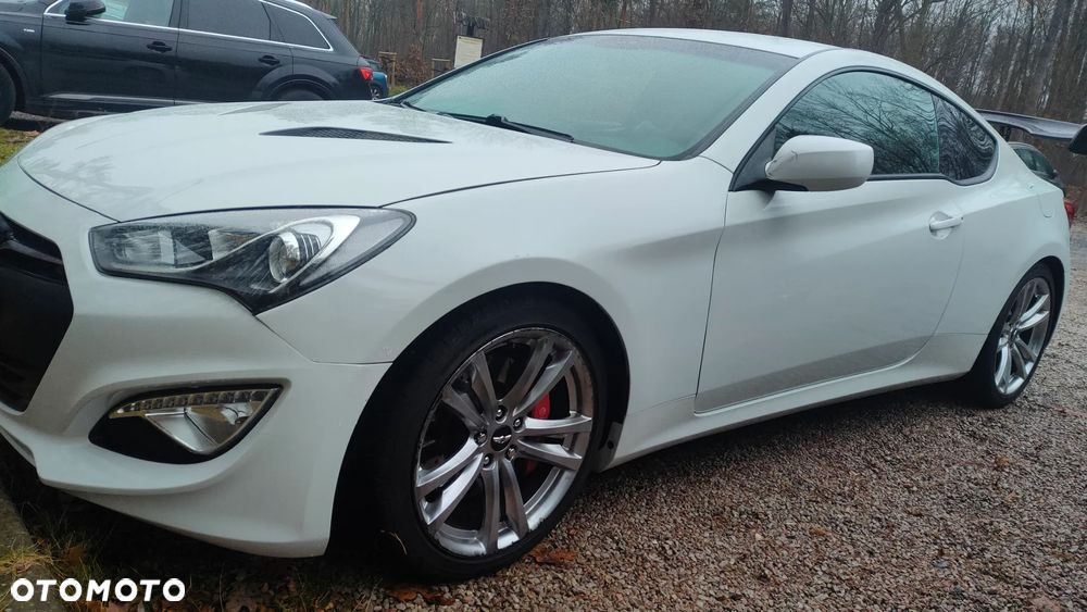 Hyundai Genesis - 17