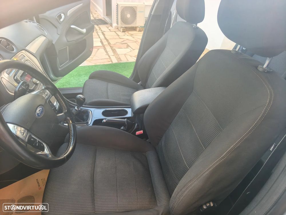 Ford Mondeo SW 2.0 TDCi 1st Edition - 15