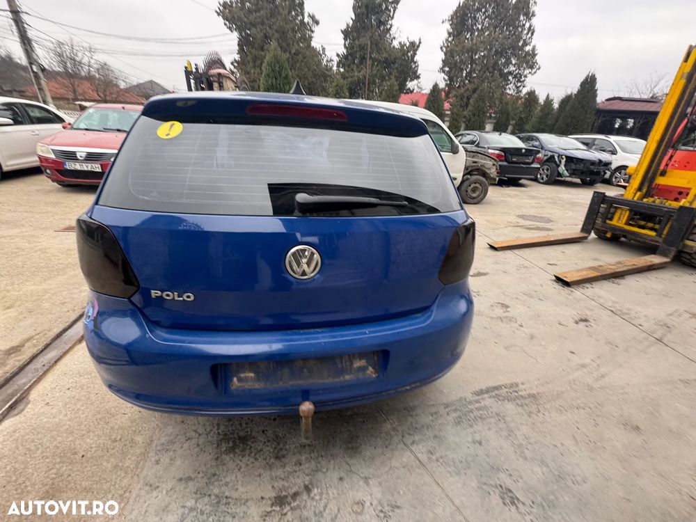 Dezmembram VolkswagenPolo6R  Hatchback 5-usi 1.2b CGP an 2012 - 3