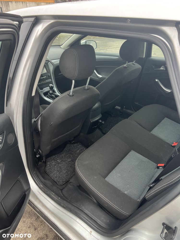 Ford Mondeo - 4