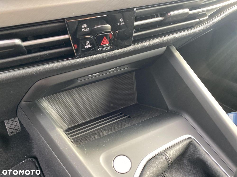 Volkswagen Golf - 26