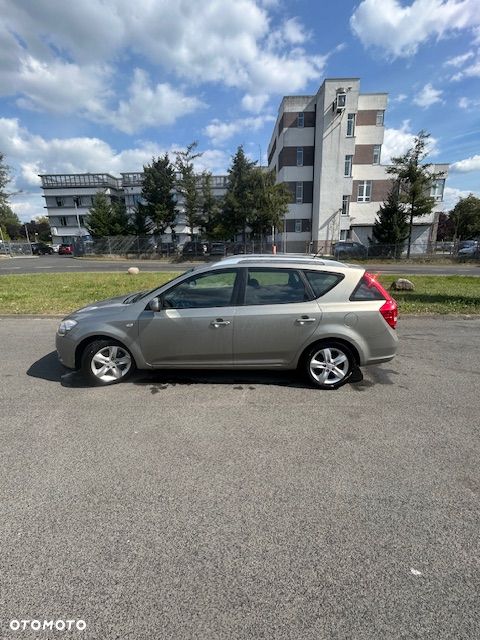 Kia Ceed - 3
